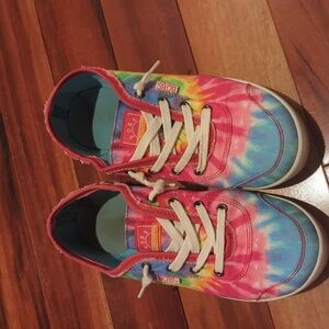 Tie-dye slip ons
